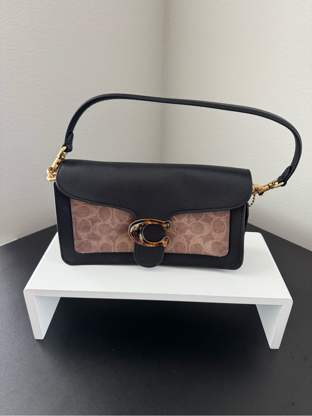 Coach Black & Brown Leather Bag With Gold Hardware & Matching Wallet - Picture 2 of 9